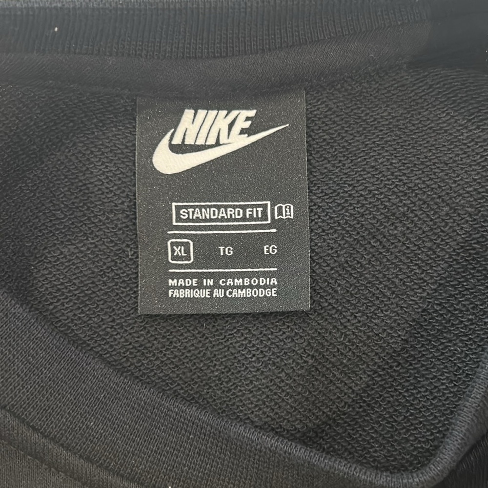 Nike Girl’s Black Crew neck Sweatshirt, Size XL Standard Fit - Picture 5 of 6